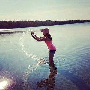 Meet your Posher, Raegan